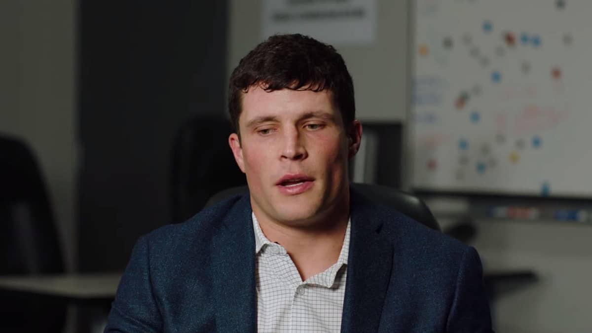 Carolina Panthers Linebacker Luke Kuechly - Did Luke Kuechly Retire - HD Wallpaper 