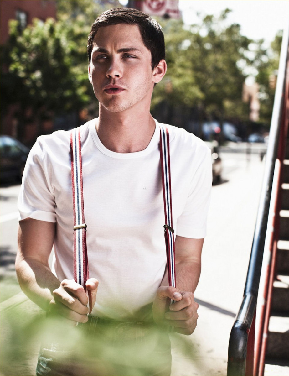 Pic - Logan Lerman Visual Tales - HD Wallpaper 