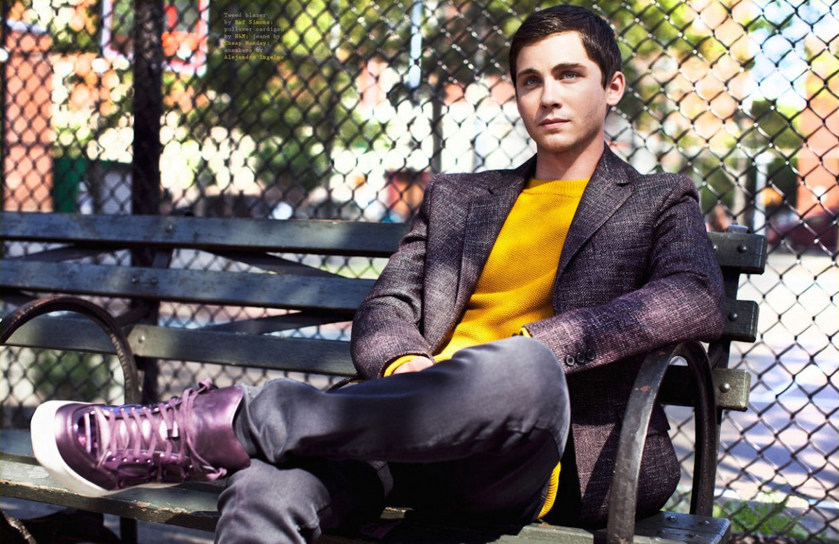 Pic - Logan Lerman Photoshoot 2012 - HD Wallpaper 