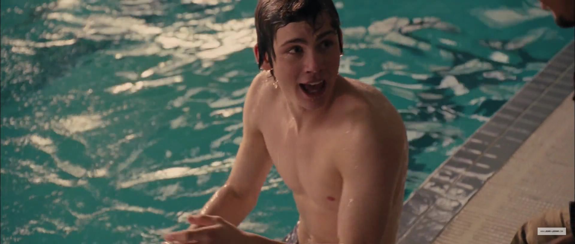 Percy Jackson Trailer - Logan Lerman Shirtless - HD Wallpaper 