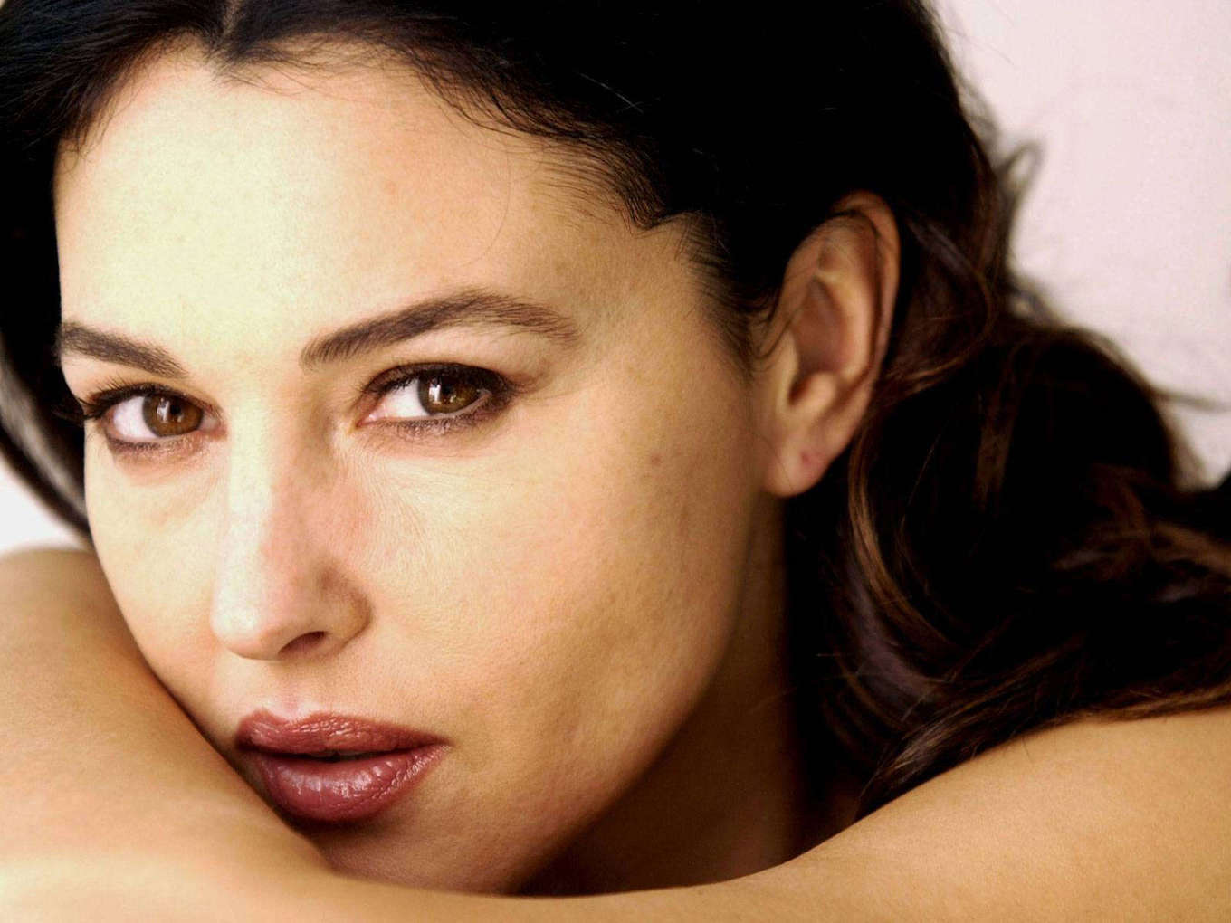 Monica Bellucci Hd Wallpaper - Monica Bellucci - HD Wallpaper 