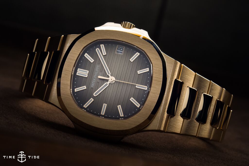 Patek Philippe Nautilus 5711 1r 001 Rose Gold - Patek Philippe Nautilus 5711 Gold - HD Wallpaper 