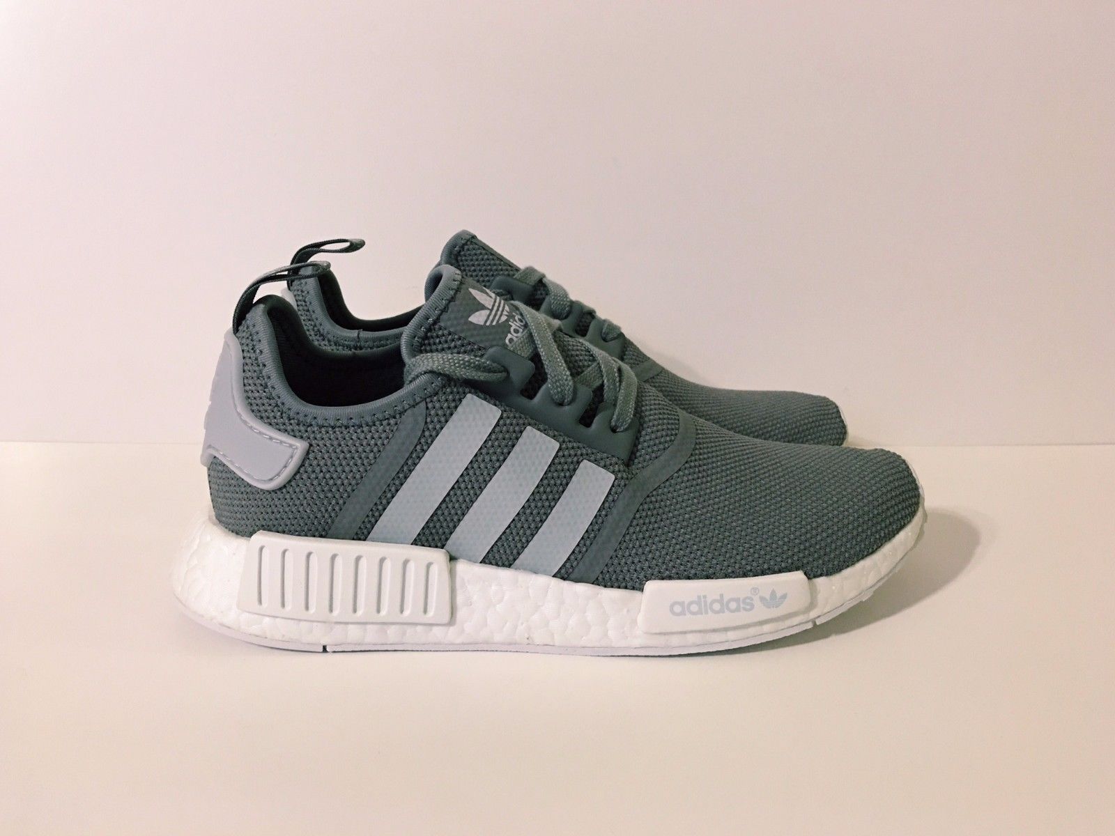 Sneakers - HD Wallpaper 