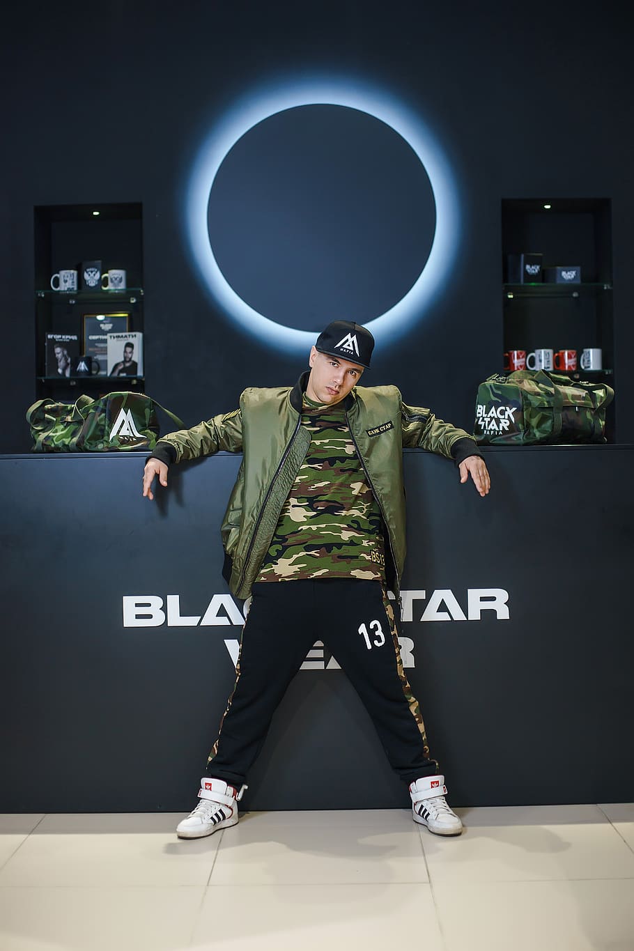 Dancing, Black Old, Hip Hop, Dance, Style, Posture, - Circle - HD Wallpaper 