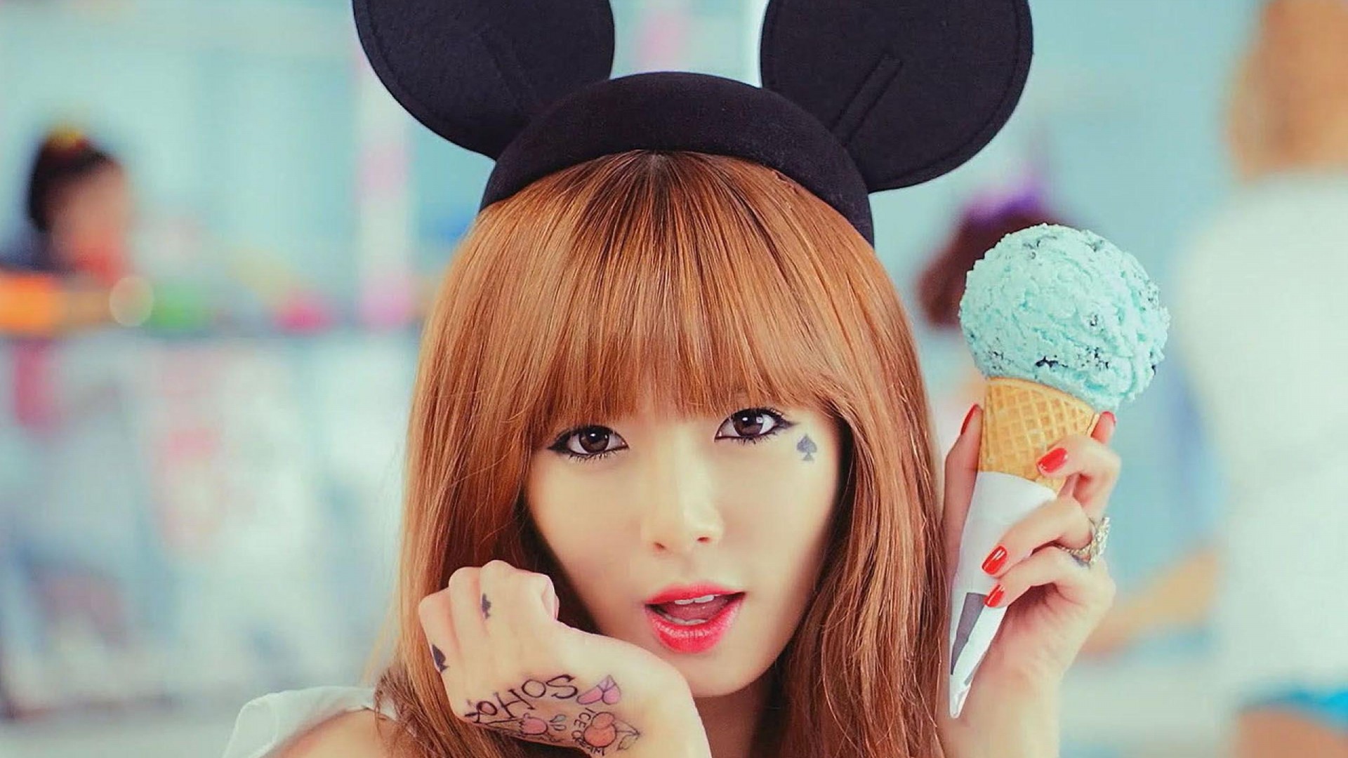 Kim Hyuna 4minute Trouble Maker Korean Idol Singer - Kim Hyuna - HD Wallpaper 