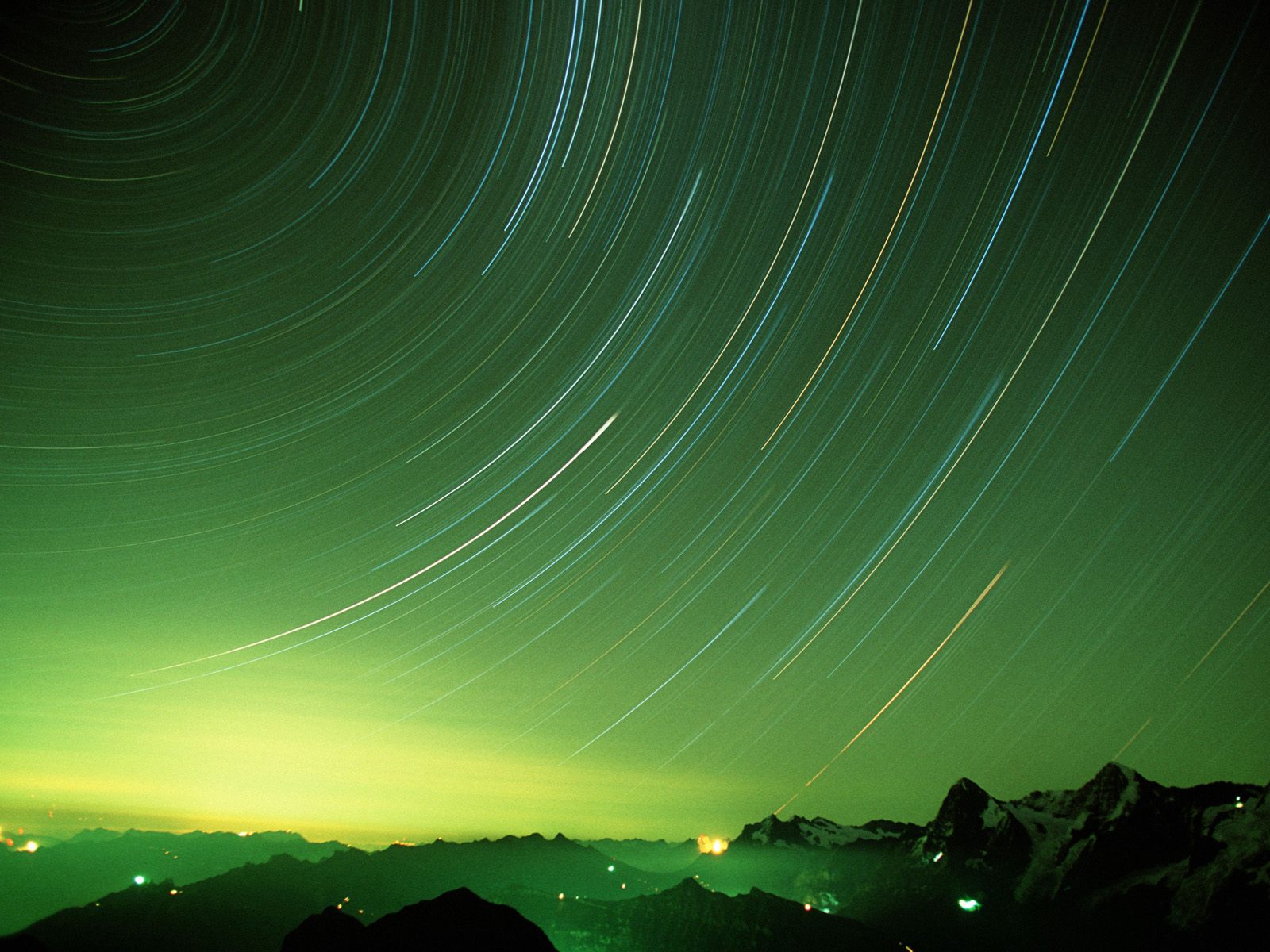 Star Trails, Berner Oberland Wallpapers And Images - Heart Touching Night Nature - HD Wallpaper 