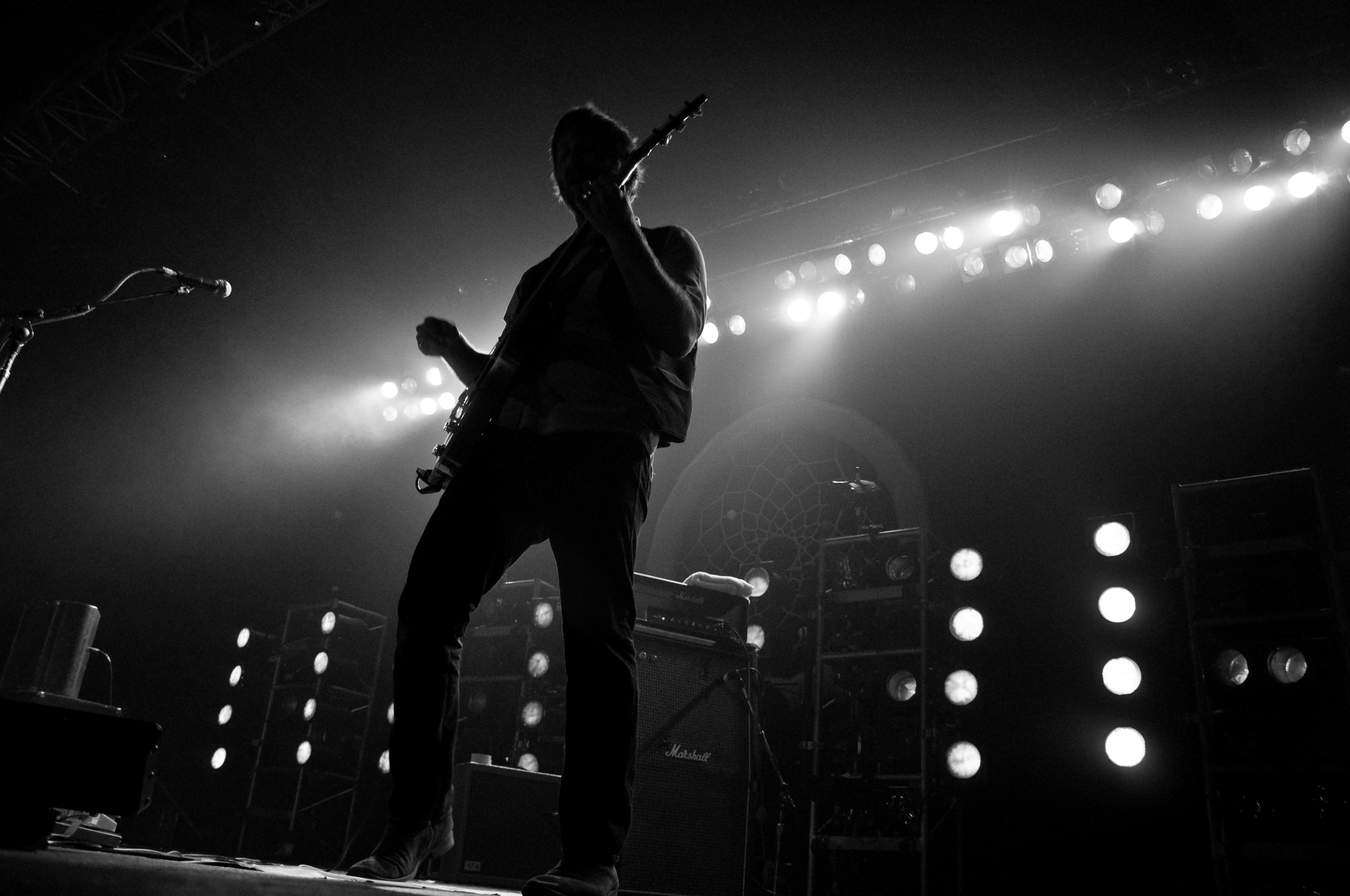 Backstage Black And White - HD Wallpaper 