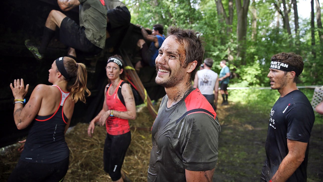 Friday Night Lights Reunion Spartan Race 1 Cast H - Taylor Kitsch Friday Night Lights Reunion - HD Wallpaper 