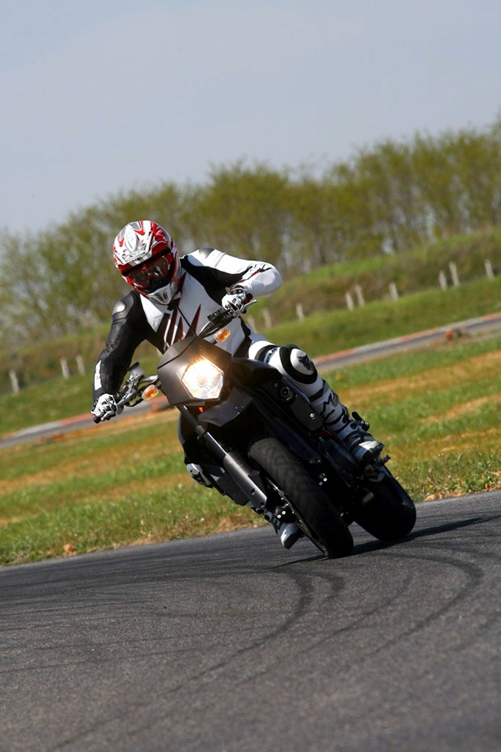 Bike Pics And Wallpapers - Supermoto Bikes - HD Wallpaper 