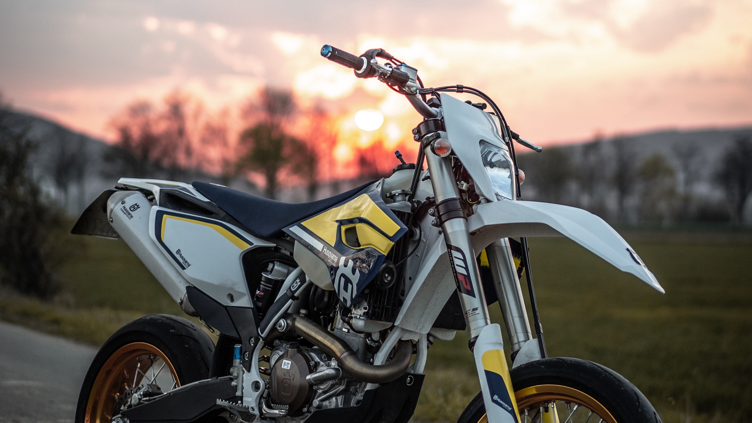 Wallpaper Motorcycle, Bike, Pitbike, Sports, White - Dirt Bike Photography - HD Wallpaper 