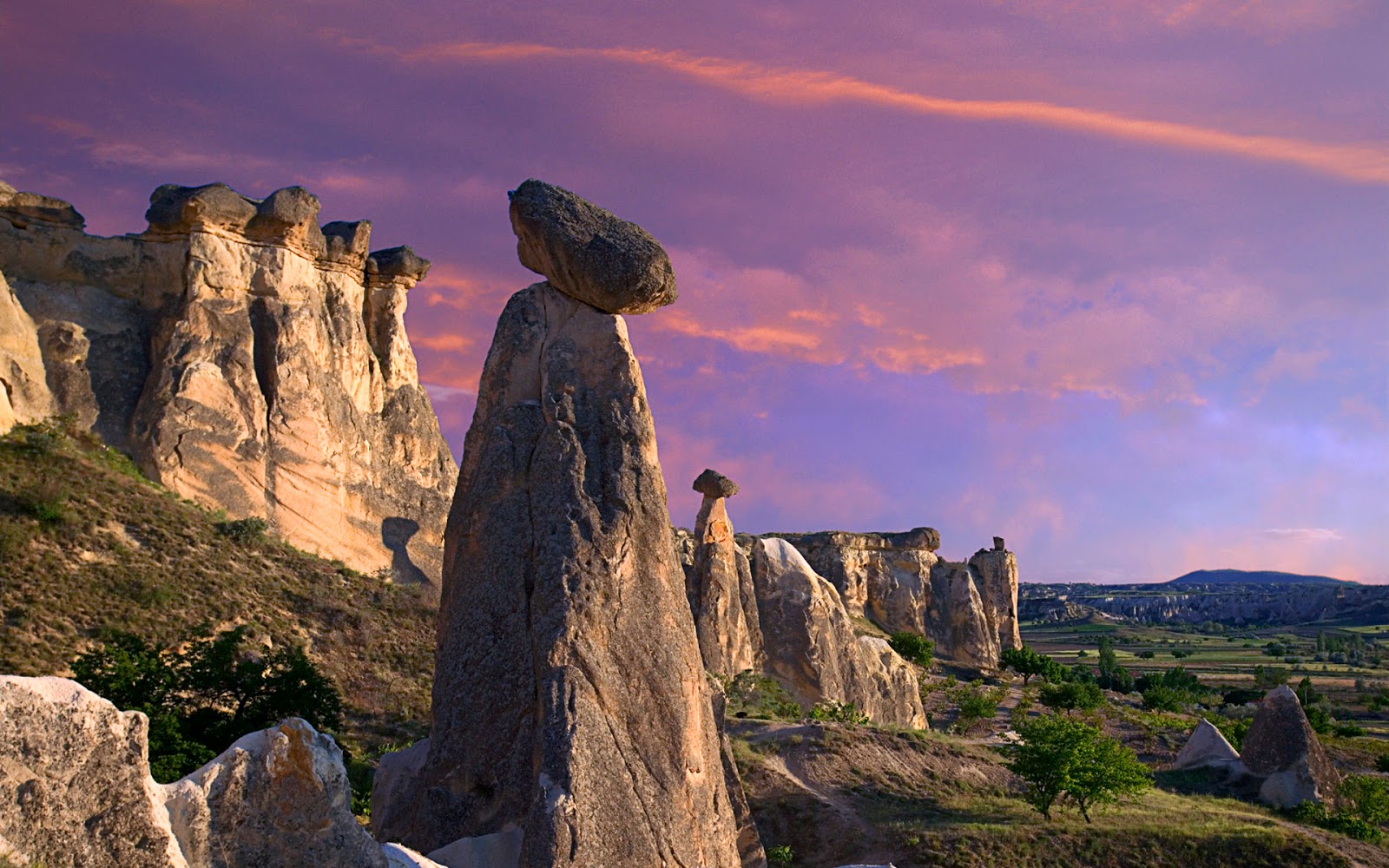 Rock Formation In Turkey - HD Wallpaper 