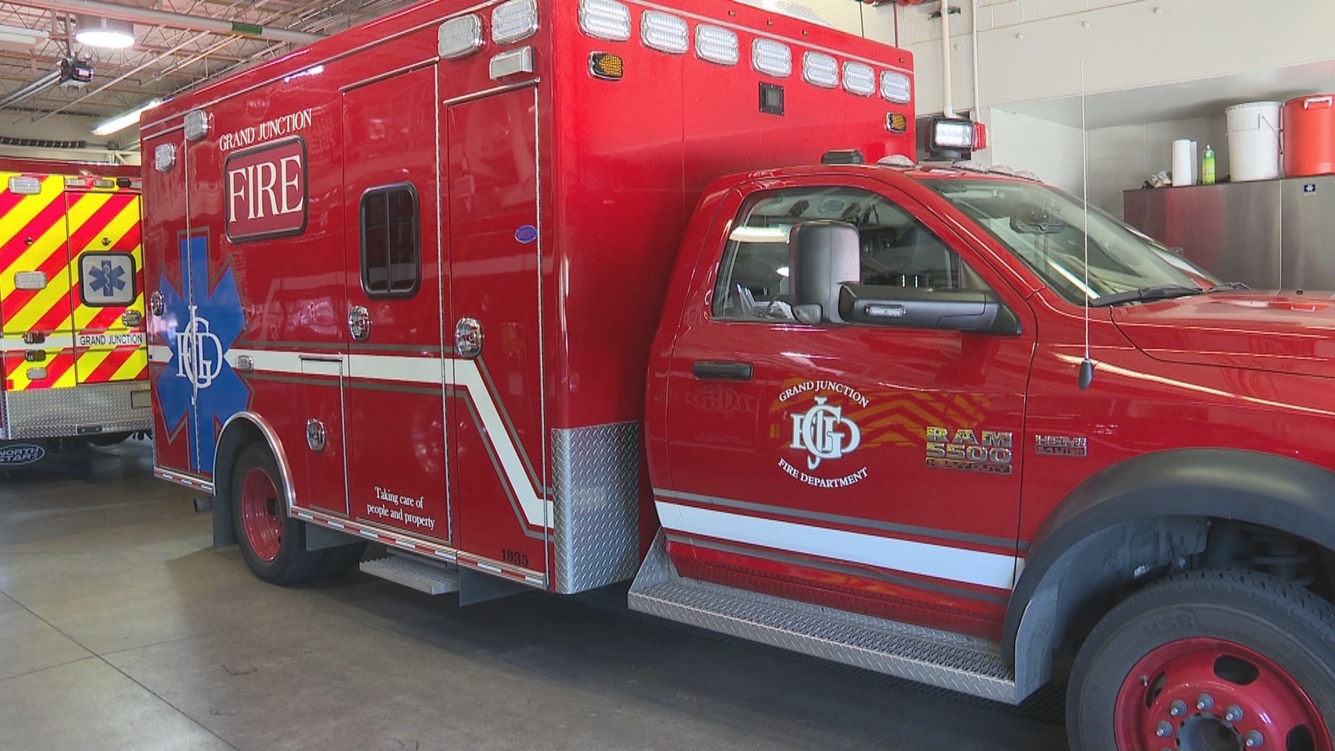 Fire Apparatus - HD Wallpaper 