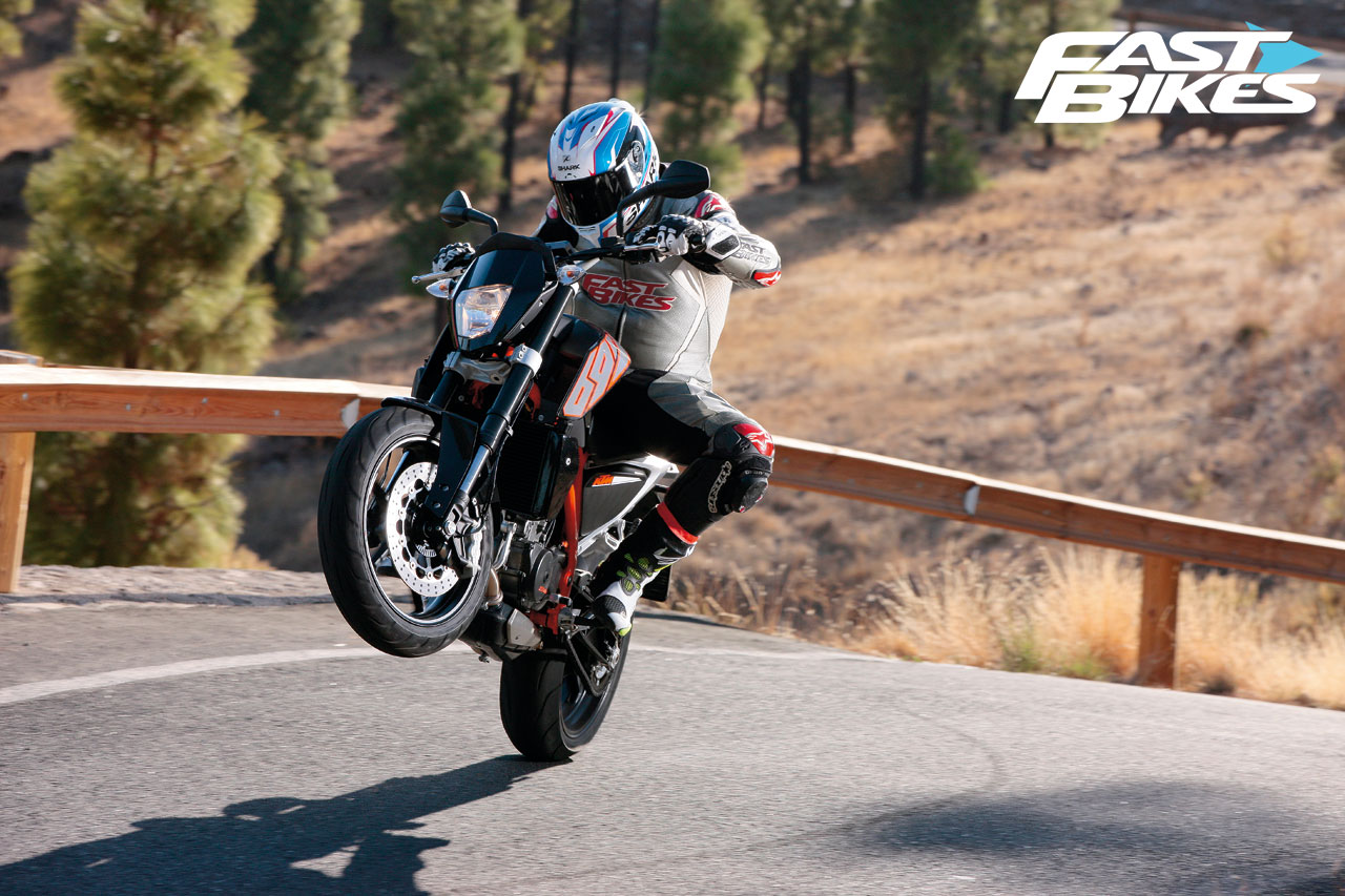 2012 Ktm Duke 690 - HD Wallpaper 