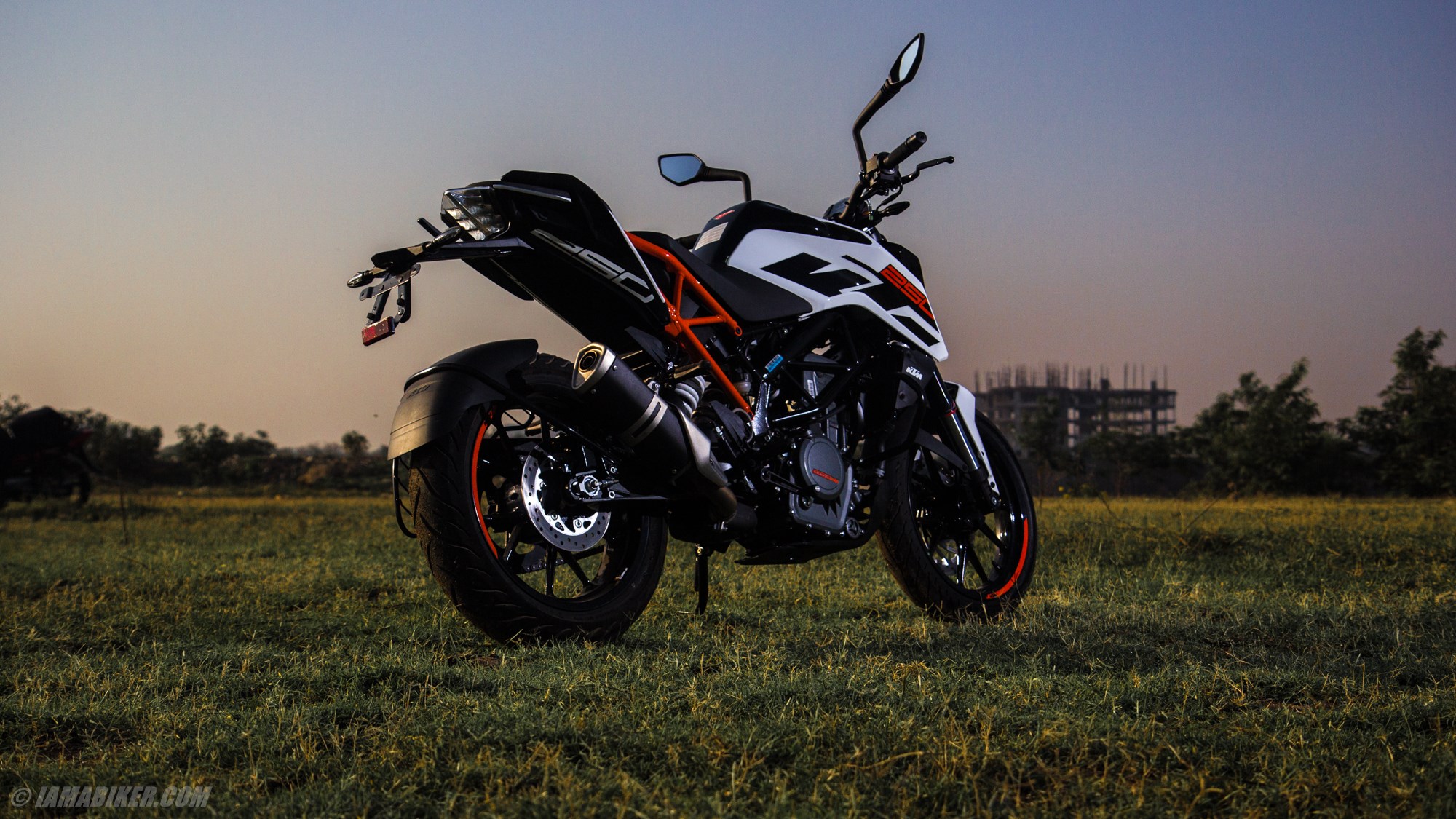 Ktm Duke 250 Hd Images Download - HD Wallpaper 