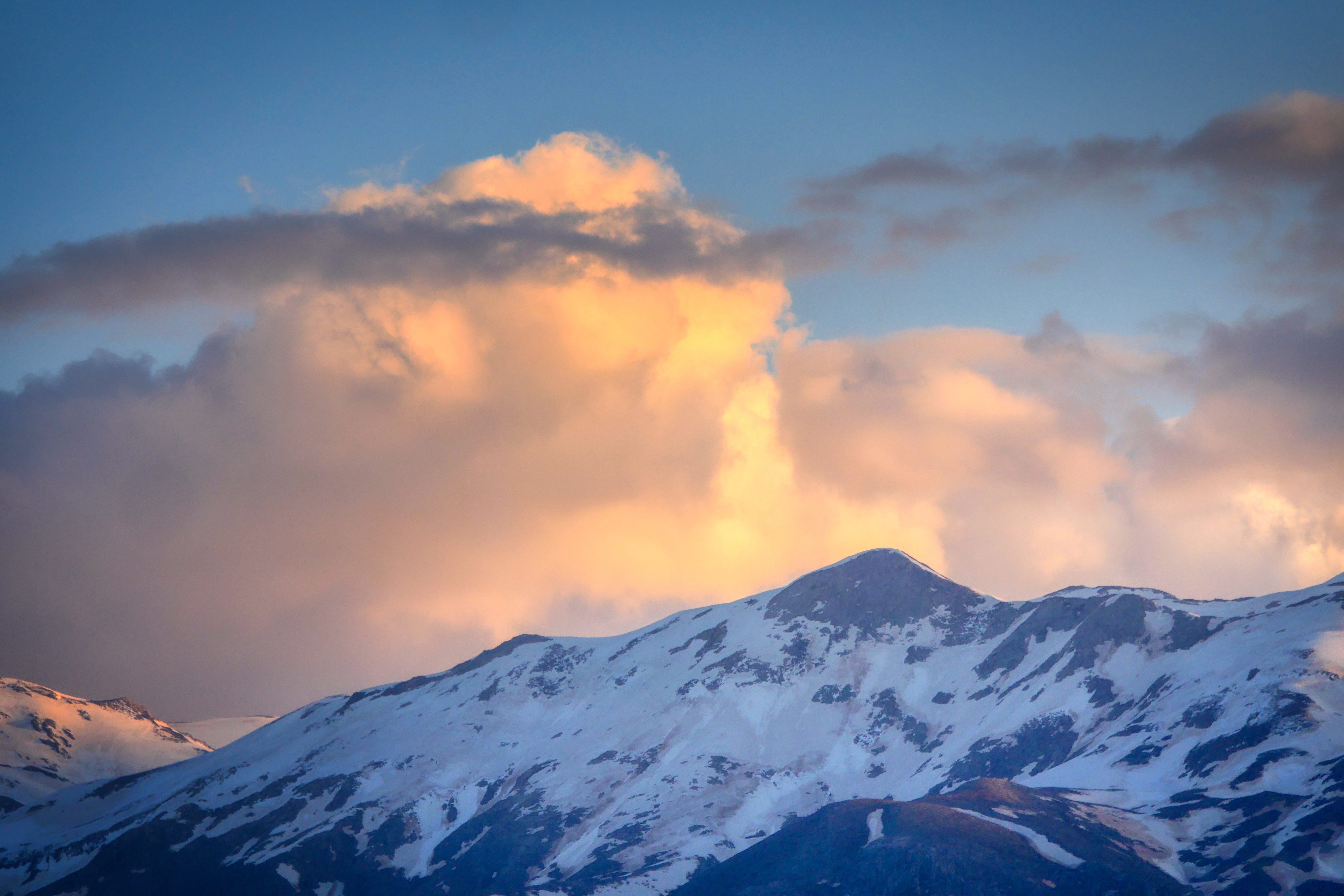 Summit - HD Wallpaper 