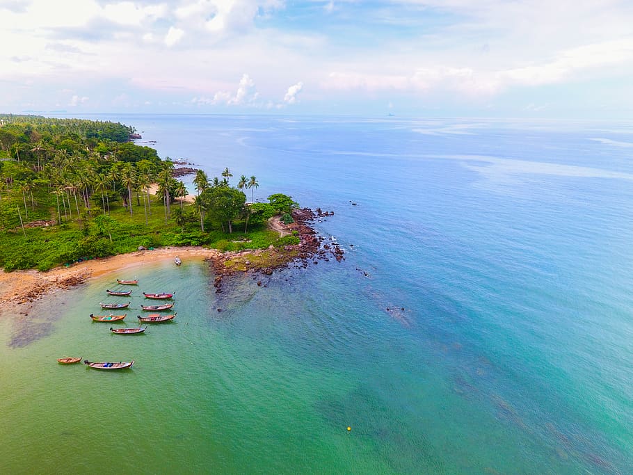 Bird S Eye View Of Ocean, 4k Wallpaper, Beach, Boats, - Beach - HD Wallpaper 