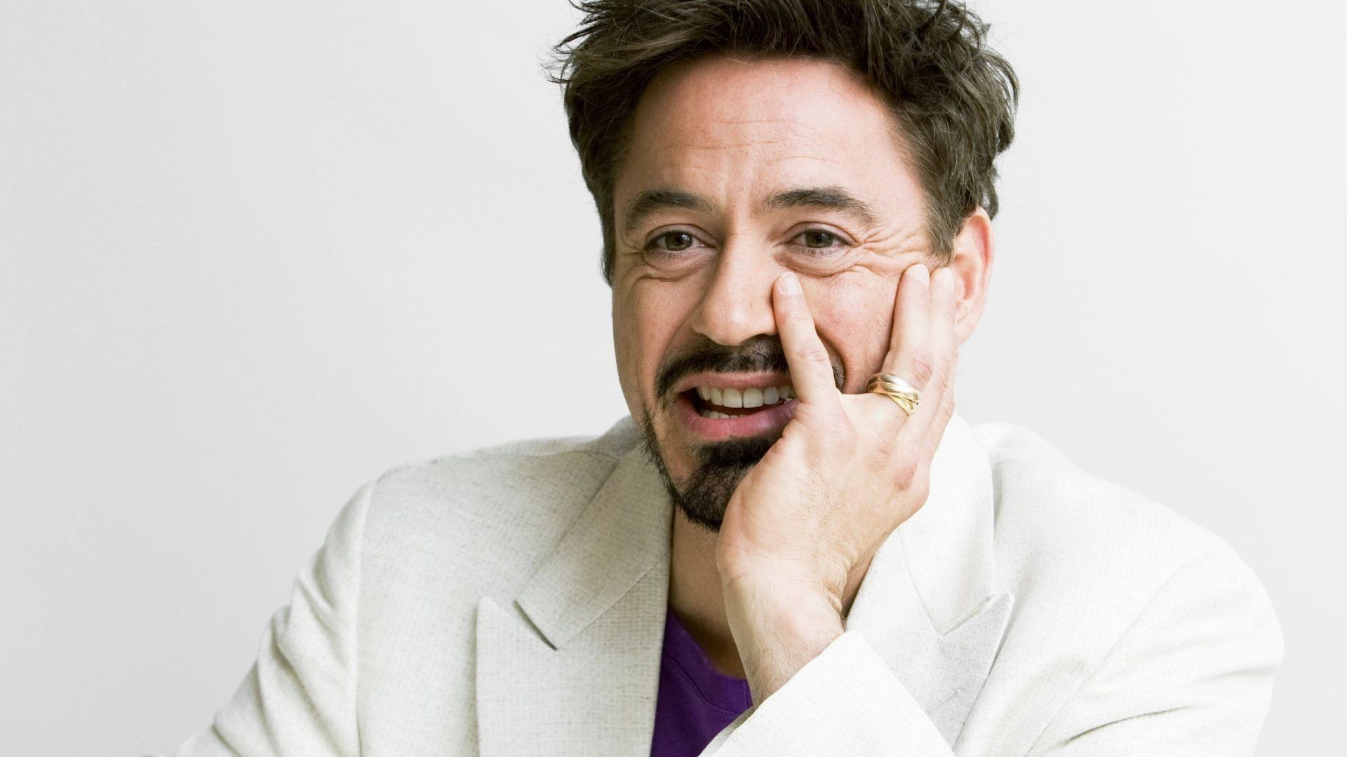 Super Cool Iron Man Wallpapers 1024ã768 Robert Downey - Robert Downey Junior Smiling - HD Wallpaper 