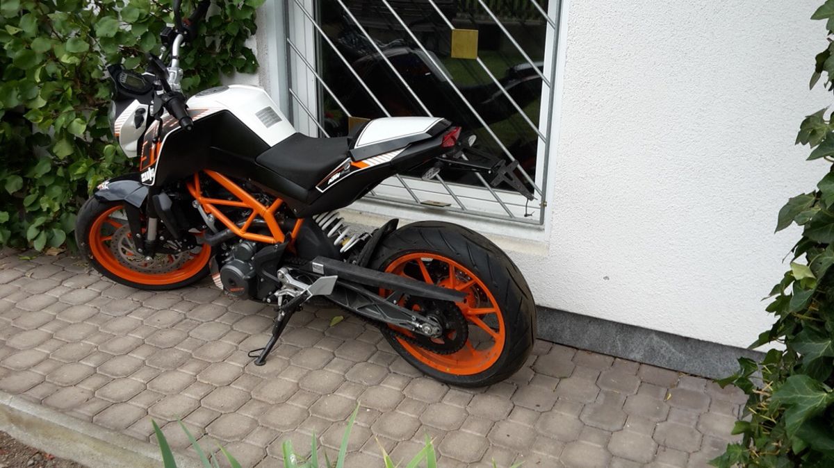 Ktm Duke 390 Gebraucht - Motorcycle - HD Wallpaper 