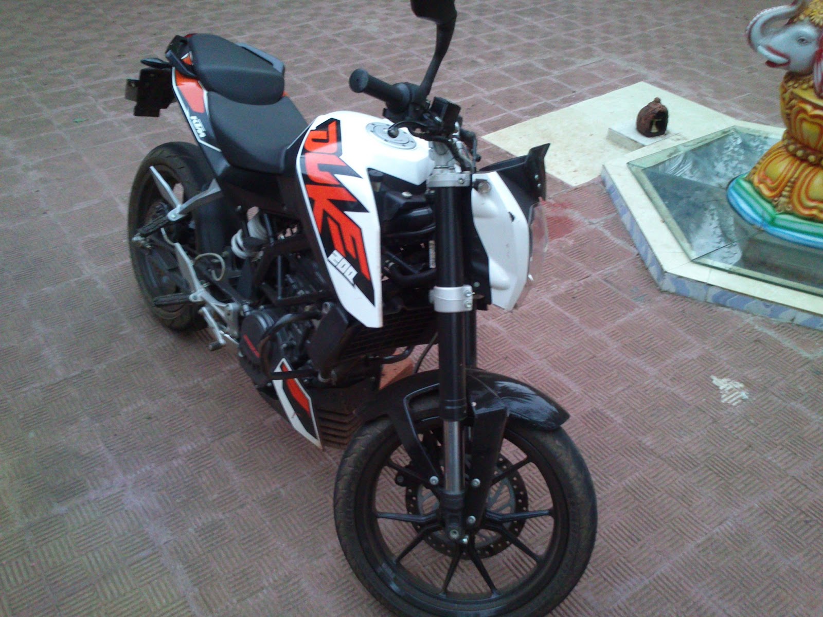 Ktm Duke 200 Average - 1600x1200 Wallpaper Ktm Duke 200 Average - 1600x1200 Wallpaper
