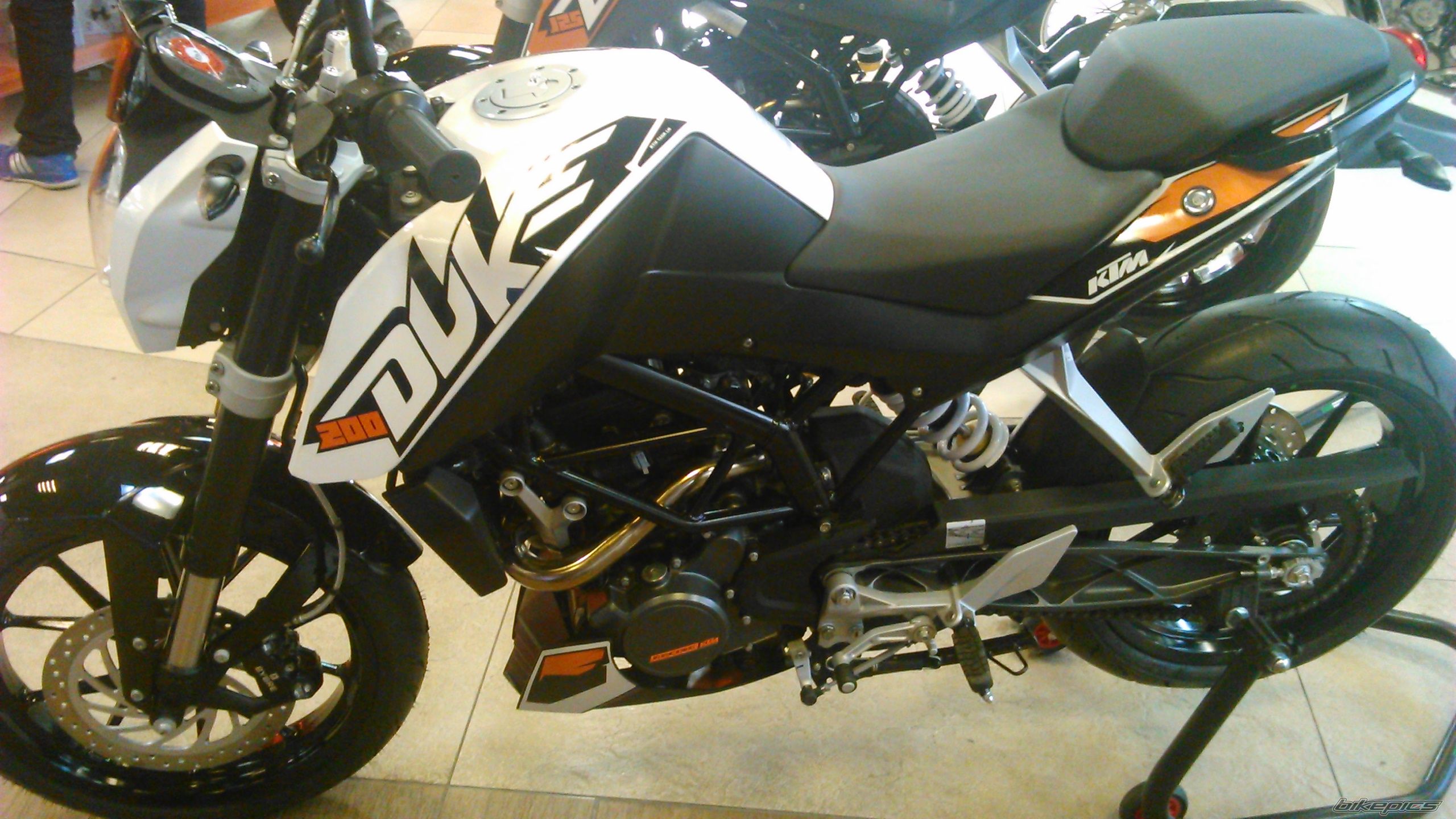 Ktm Rc 200 Hd 1080p Wallpapers - 2560x1440 Wallpaper Ktm Rc 200 Hd 1080p Wallpapers - 2560x1440 Wallpaper