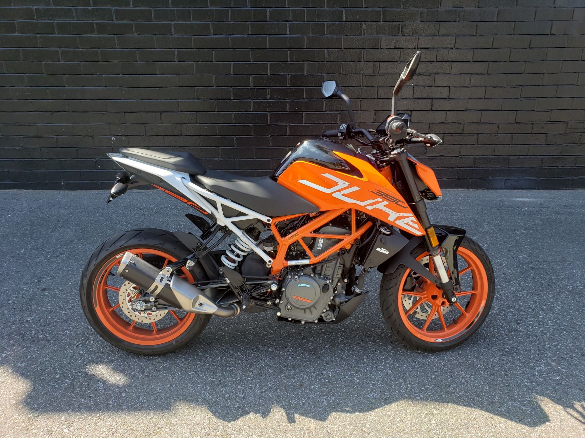 Motorcycle - HD Wallpaper 