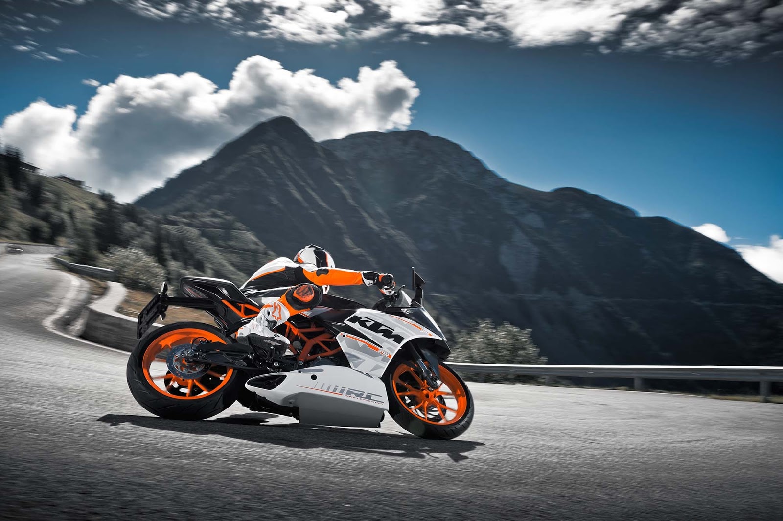 Ktm Rc 390 17 - HD Wallpaper 