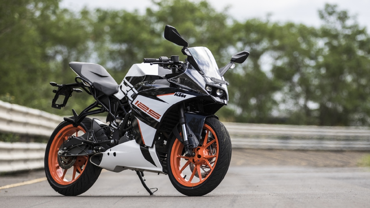 Ktm Rc 125 Action Image - Ktm Rc 125 Hd - HD Wallpaper 
