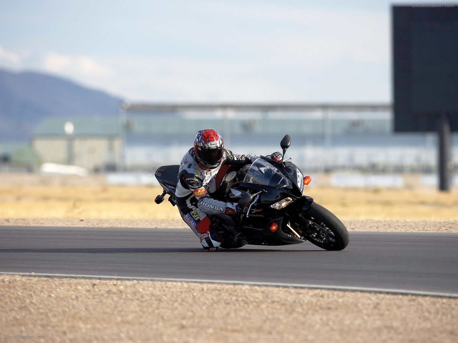 2007 Honda Cbr 600 Racing - Motorcycle - HD Wallpaper 