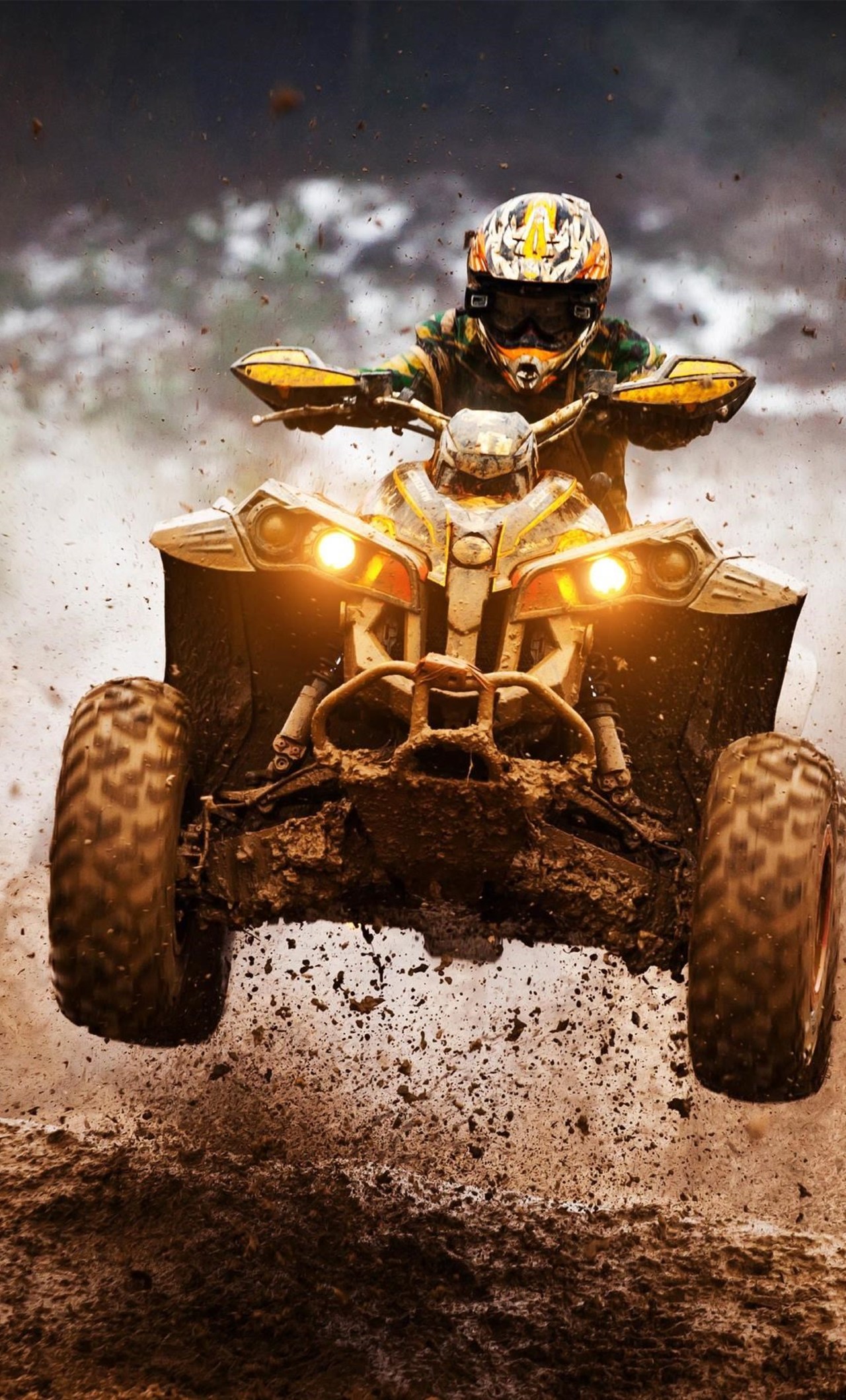 Cool Iphone Backgrounds Four Wheelers - HD Wallpaper 