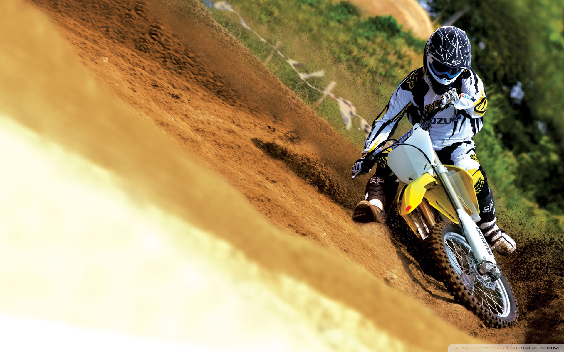 Suzuki Rm - HD Wallpaper 