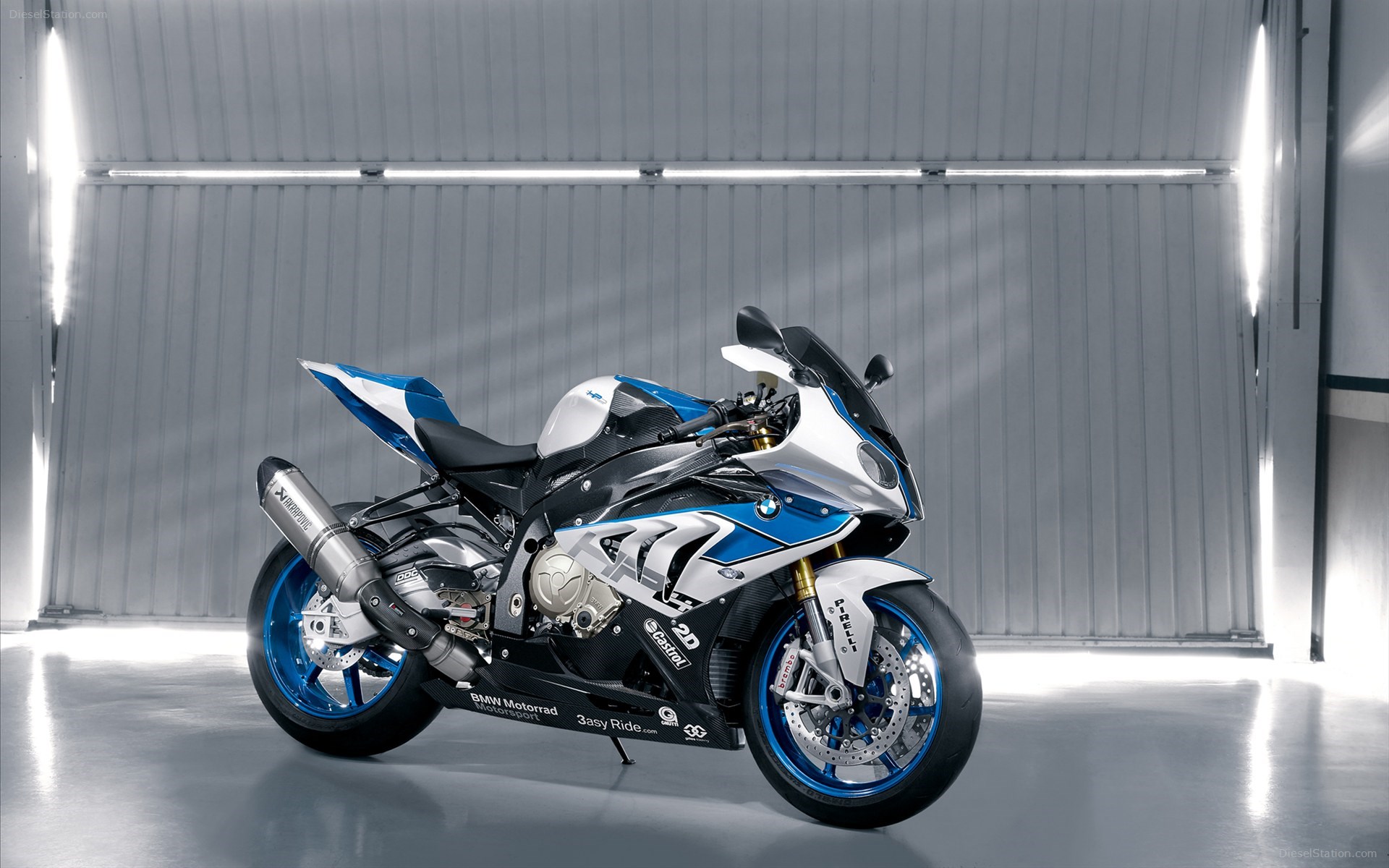 Motorcycle Bmw Hp4 - HD Wallpaper 