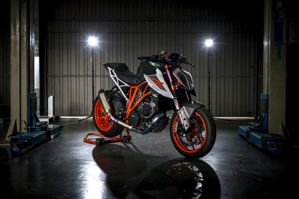 As Design Ktm1 - Ktm 1290 Super Duke R 2017 - HD Wallpaper 