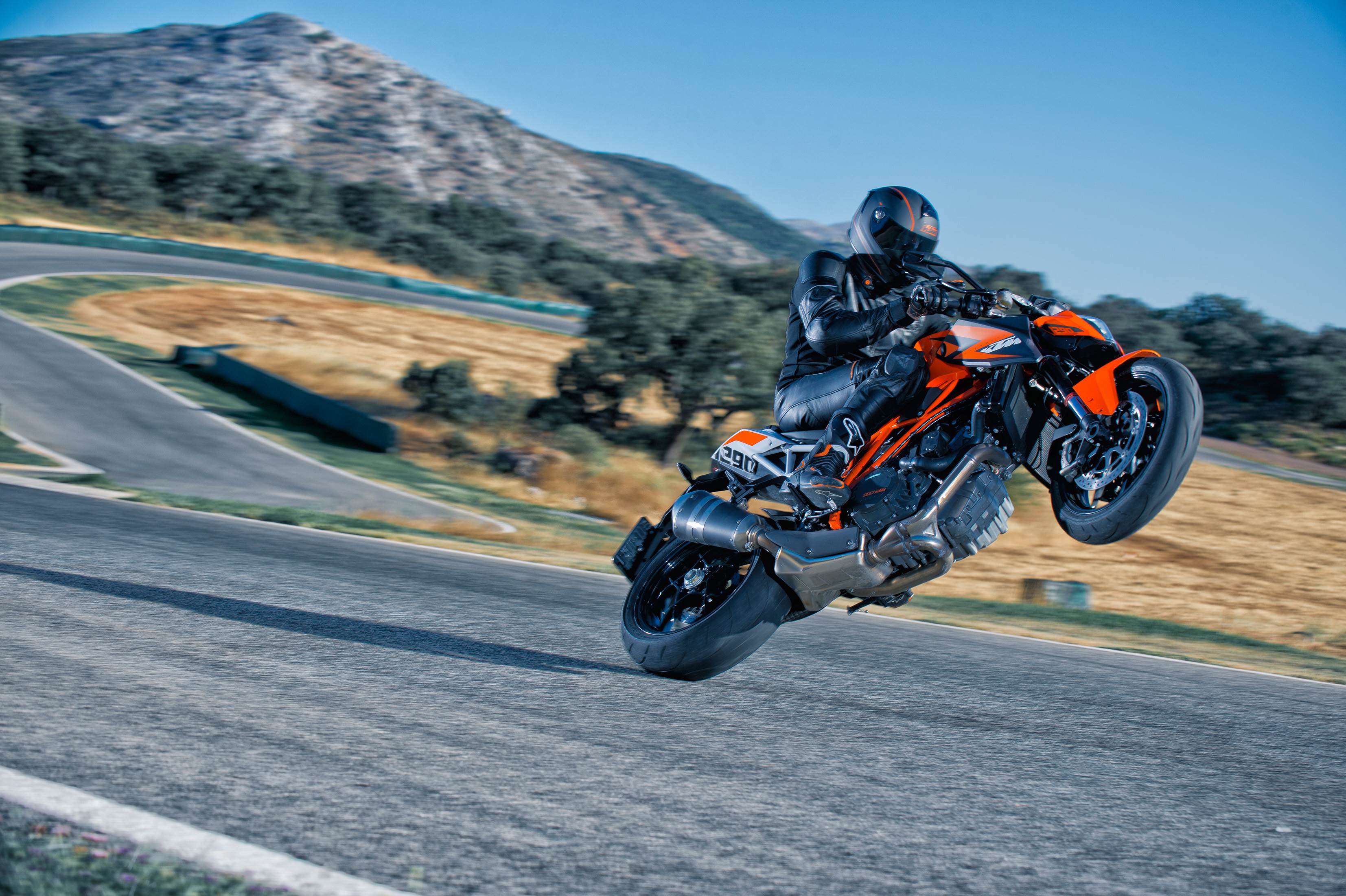 Ktm Super Duke Gt Wheelie - HD Wallpaper 