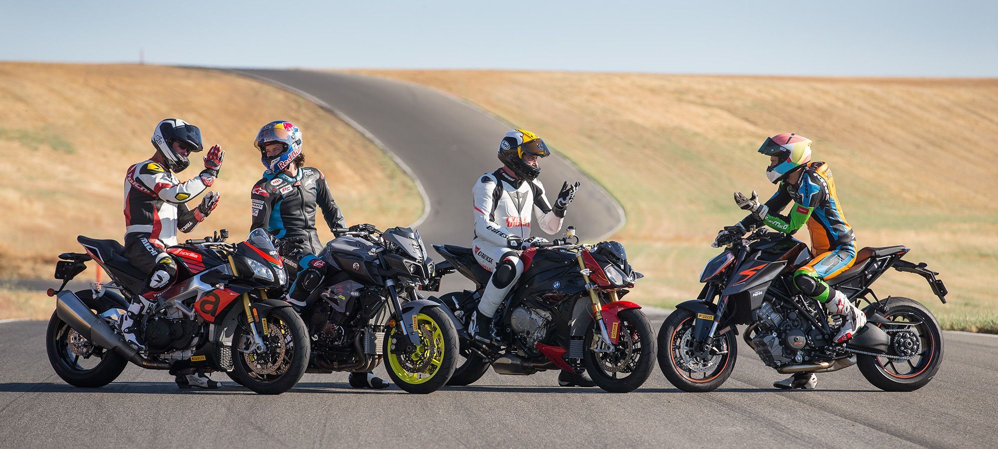 Super Duke R Vs S1000r - HD Wallpaper 