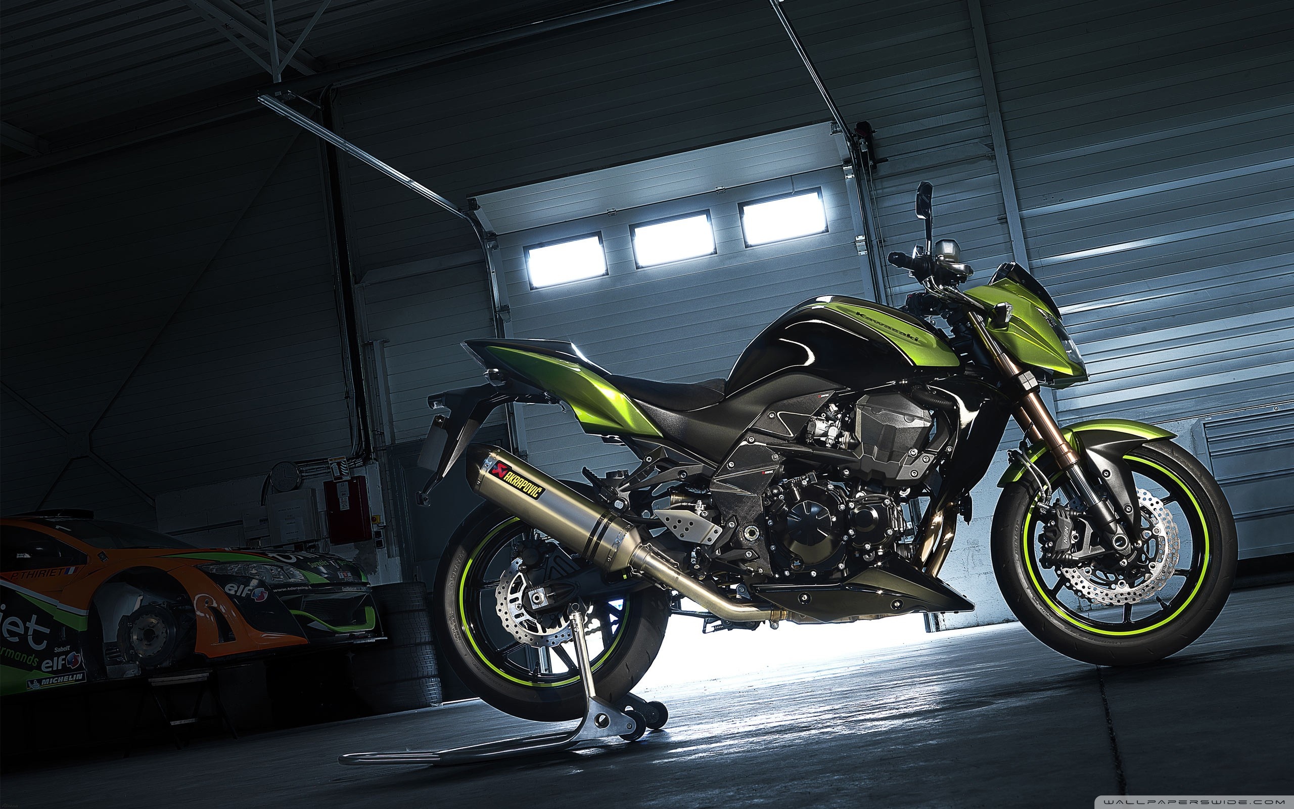 2011 Kawasaki Z750r - HD Wallpaper 