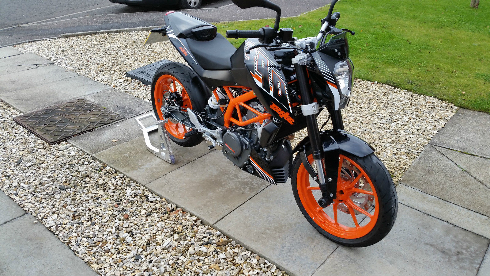 Duke 390 Black 2016 - HD Wallpaper 