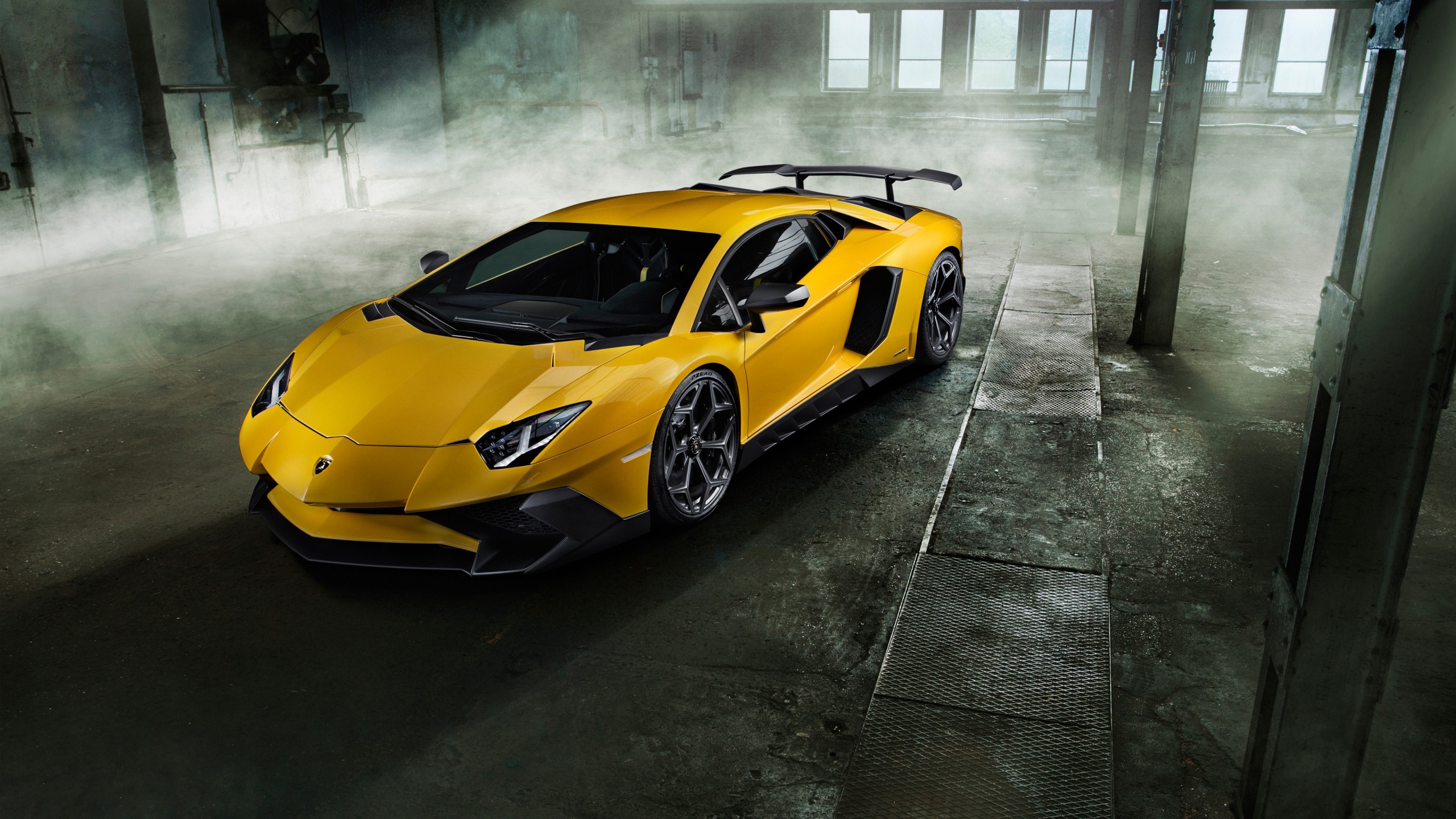 Lamborghini Aventador Lp750 4 Sv Yellow - HD Wallpaper 