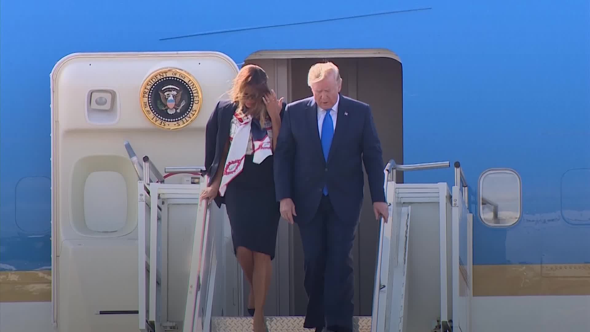 Michelle Obama Third Hand - HD Wallpaper 