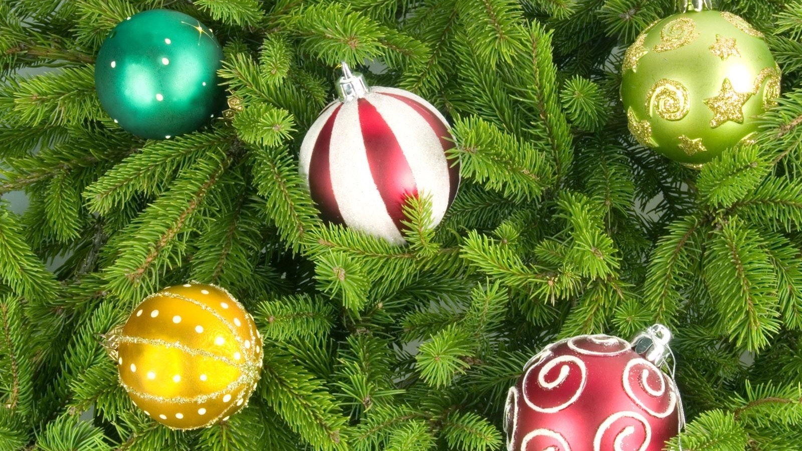 Christmas Decorations Wallpaper - HD Wallpaper 