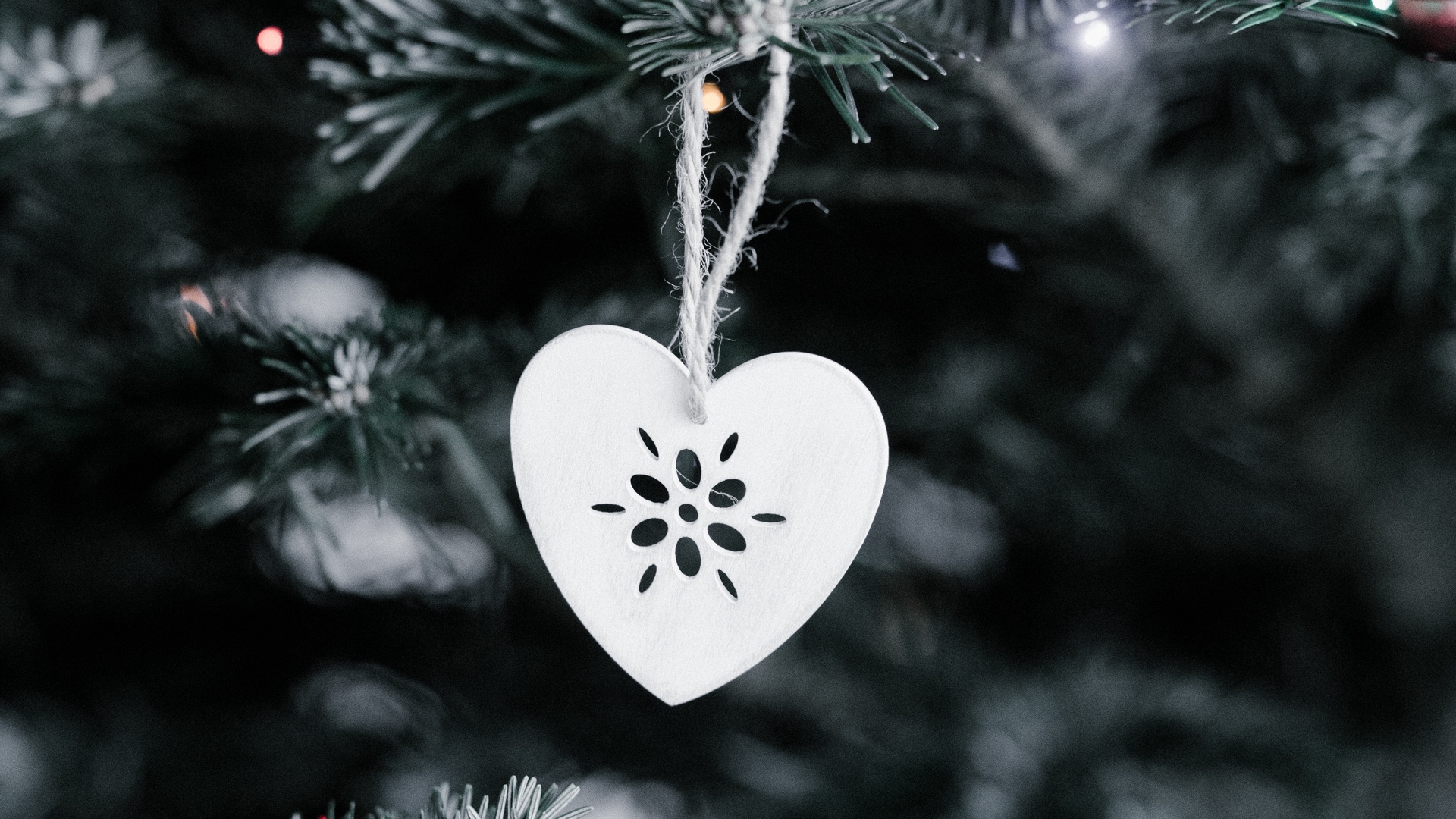 Wallpaper Christmas Decorations, New Year, Christmas - Winter Christmas Wallpaper For Iphone 8 - HD Wallpaper 