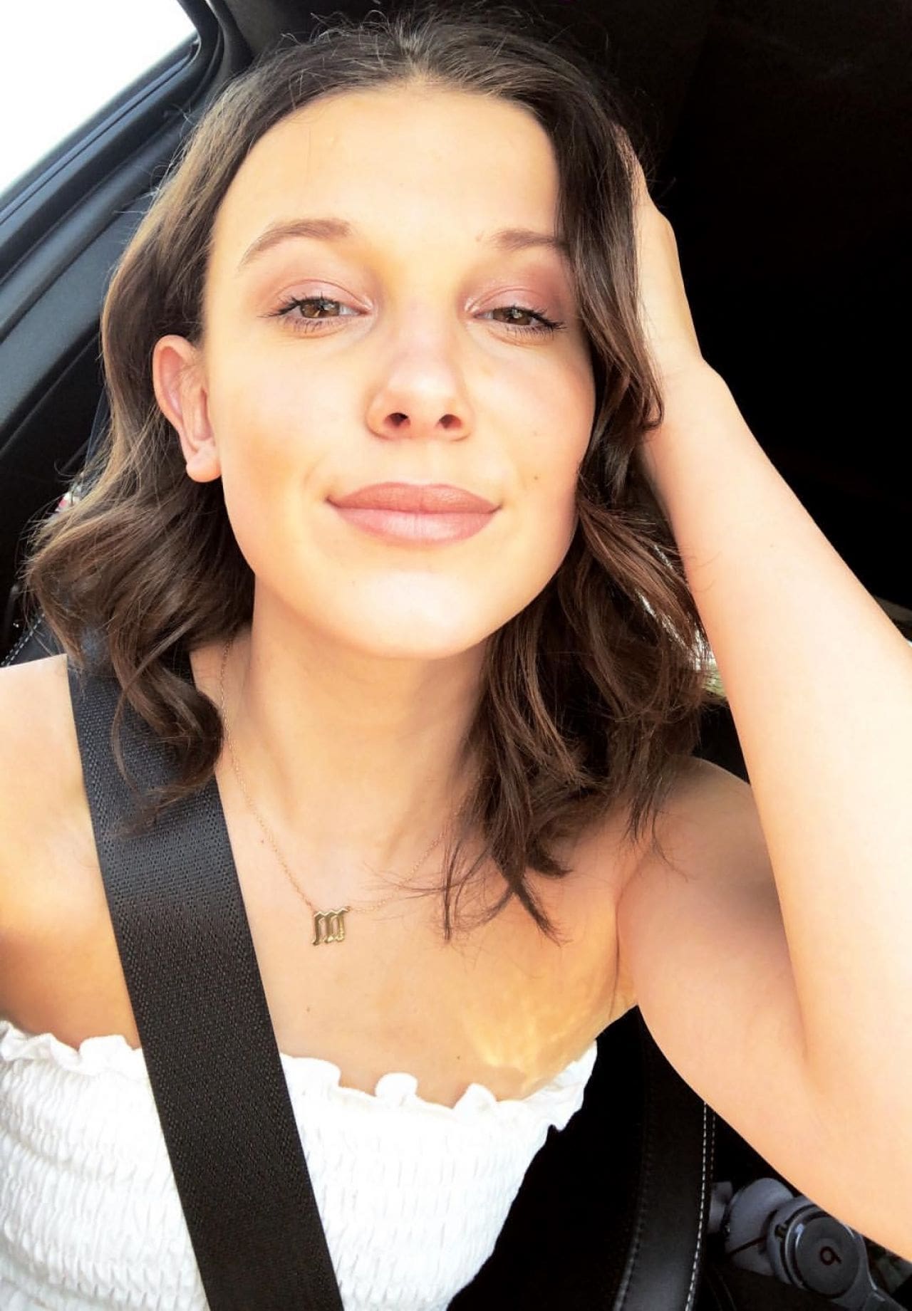 Millie Bobby Brown Cute - HD Wallpaper 