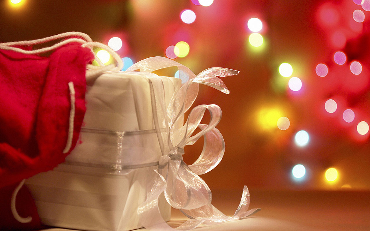 Christmas Present Wallpaper 1280x800 Wallpaper Teahub Io