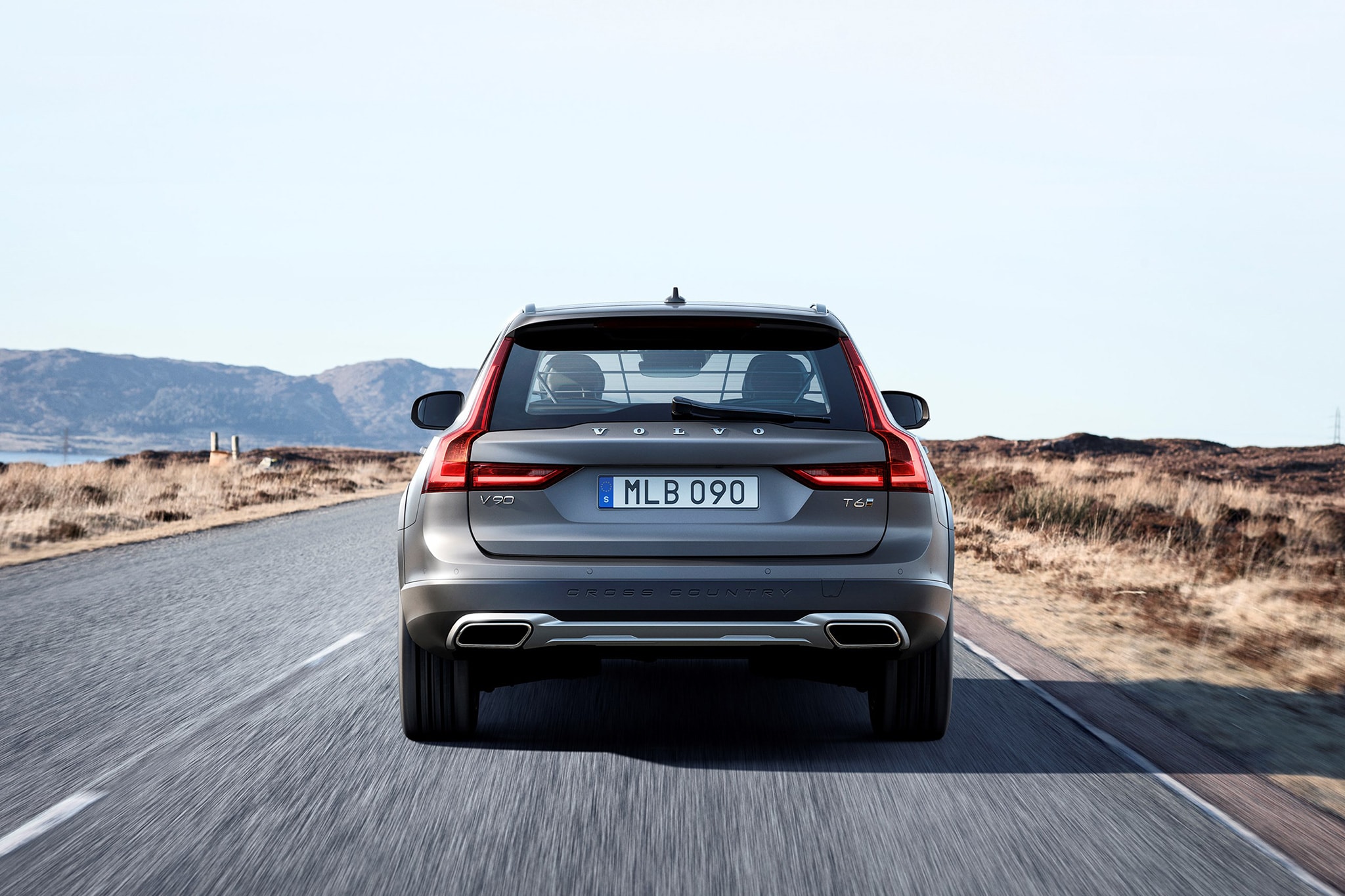 Volvo V90 Cross Country Wallpaper - HD Wallpaper 