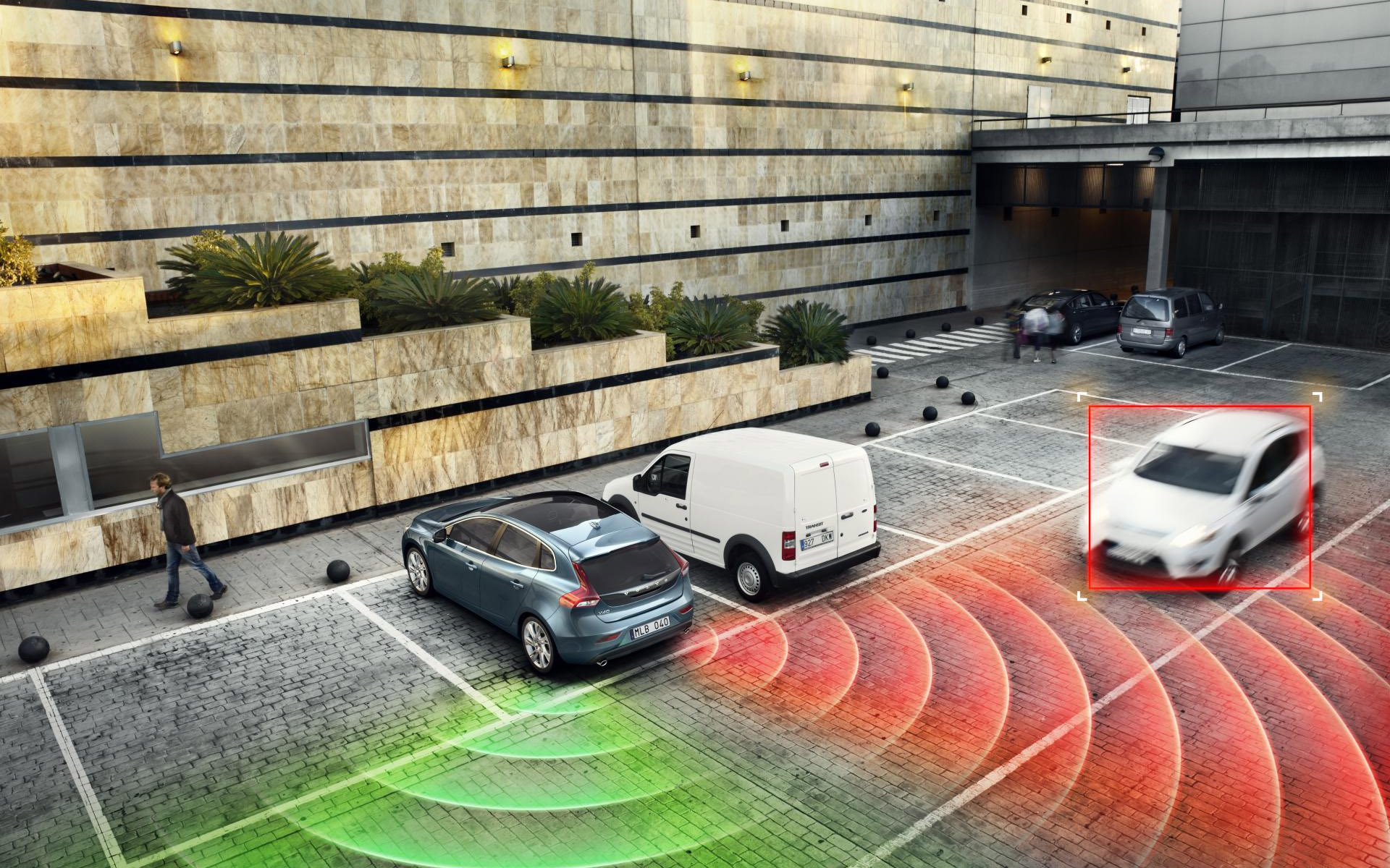 2013 Volvo V40 Sports Car Engines Wallpaper - Active Safety Volvo - HD Wallpaper 