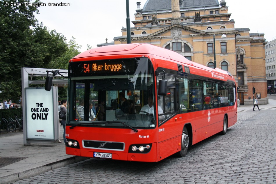 This Is A Volvo Hybrid Bus - Bus In Oslo Norway - HD Wallpaper 