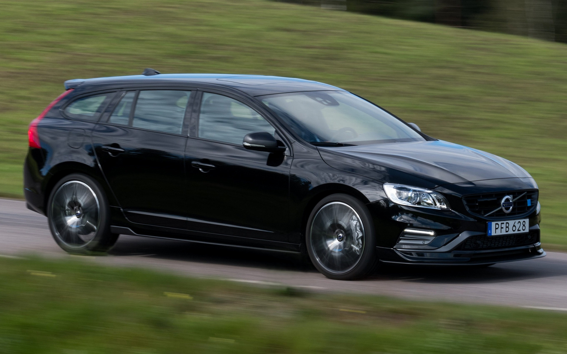 Volvo V60 Polestar - HD Wallpaper 