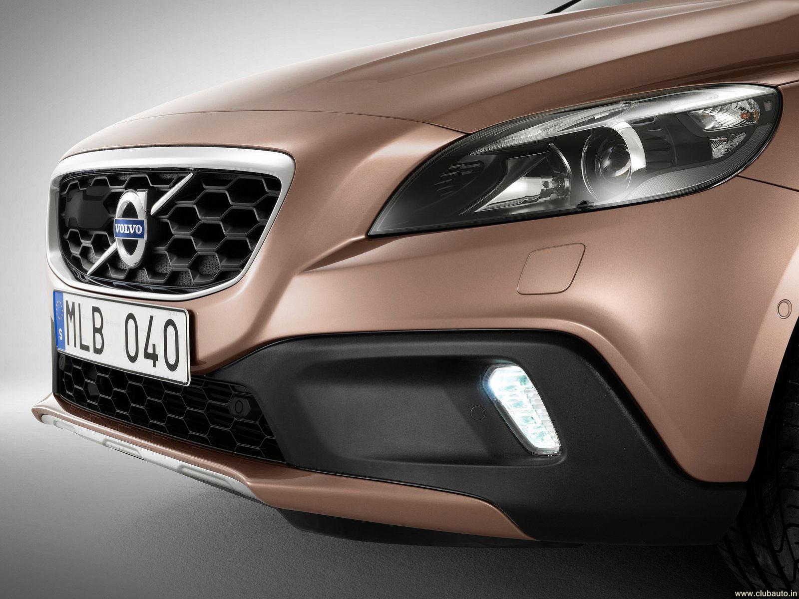 Volvo V40 Cross Country - Optique Volvo V40 2015 - HD Wallpaper 