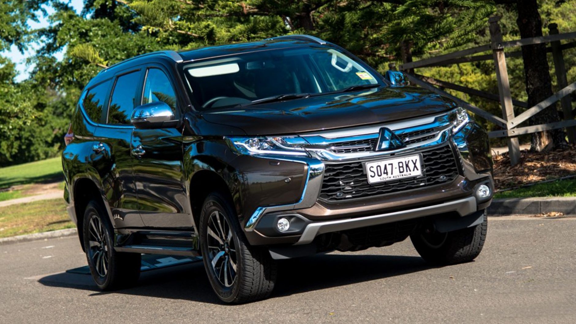 Mitsubishi pajero 2019. Мицубиси Паджеро 5 2020. Митсубиси Pajero 2019. Новый Митсубиси Паджеро 5.