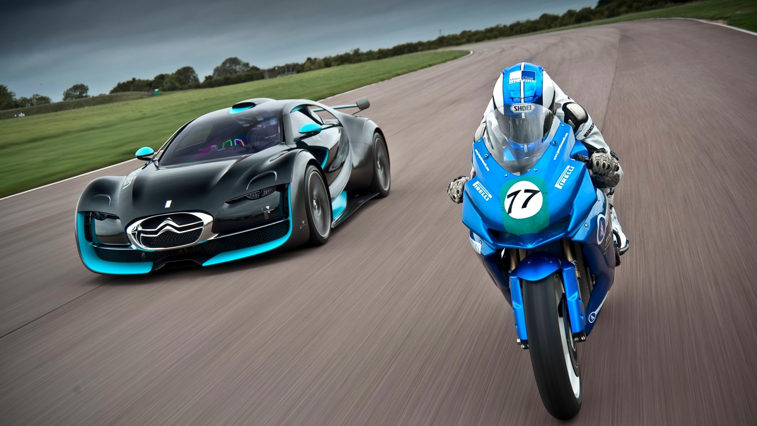 Car Vs Bike Racing - HD Wallpaper 