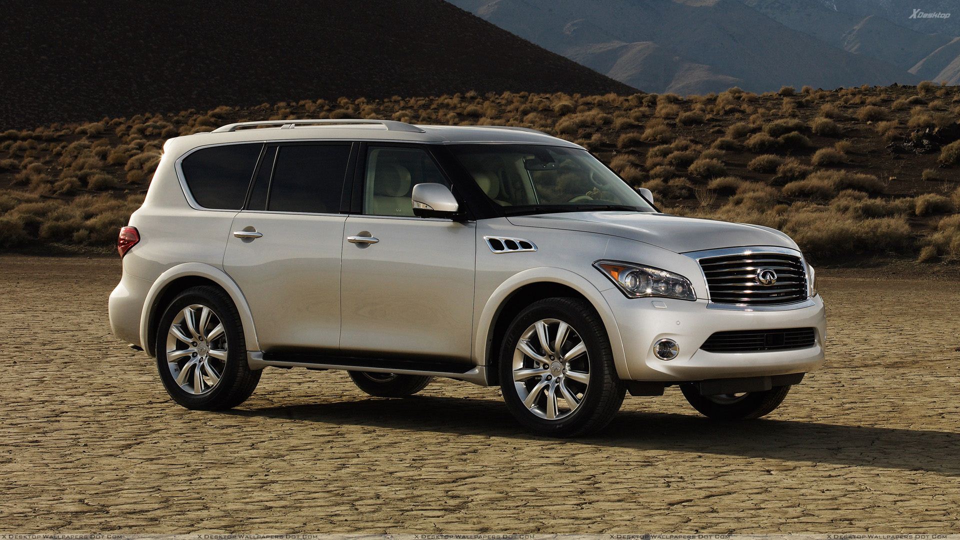 2014 Infiniti Qx80 Vs 2015 - HD Wallpaper 